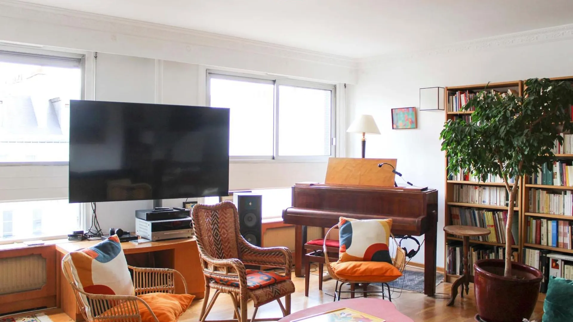 Bright T3 - Near Parc Des Buttes-Chaumont Apartment Paris